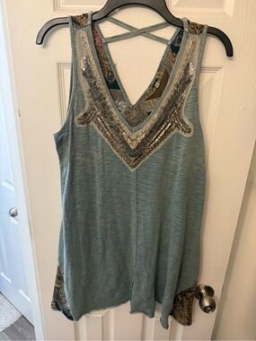 gimmicks by BKE Embellished V-Neck Tank Top - Sage Green